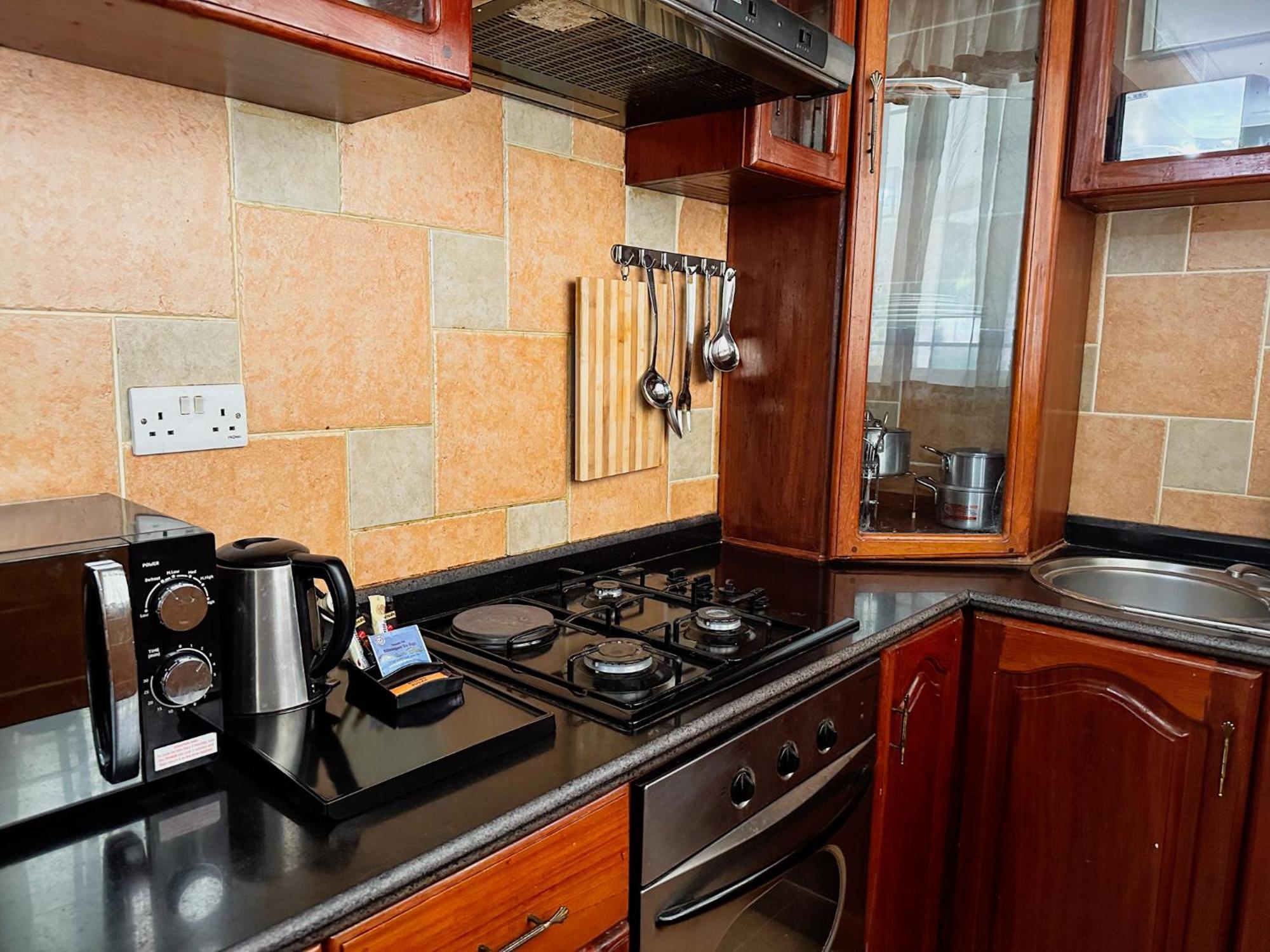 The Amariah Hotel & Apartments Mikocheni Дар-эс-Саламе Экстерьер фото